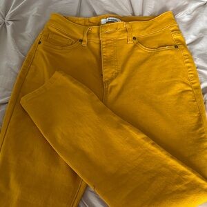 d. jeans Vibrant Yellow Cropped Pants